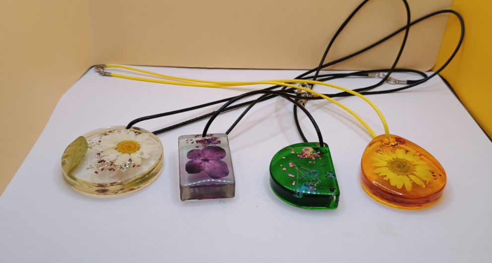 BLIND BAG - Handmade Ketten - Labubu - Muscheln - Blumen