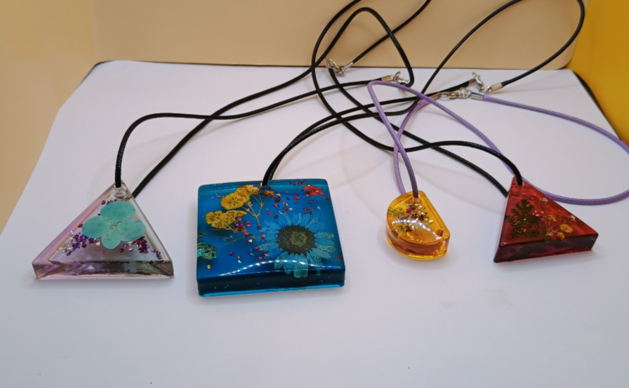 BLIND BAG - Handmade Ketten - Labubu - Muscheln - Blumen
